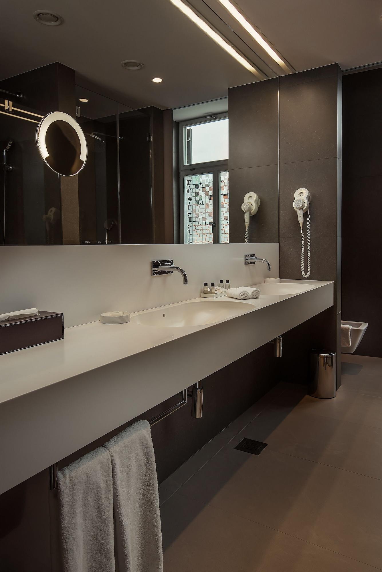 Cubo Hotel