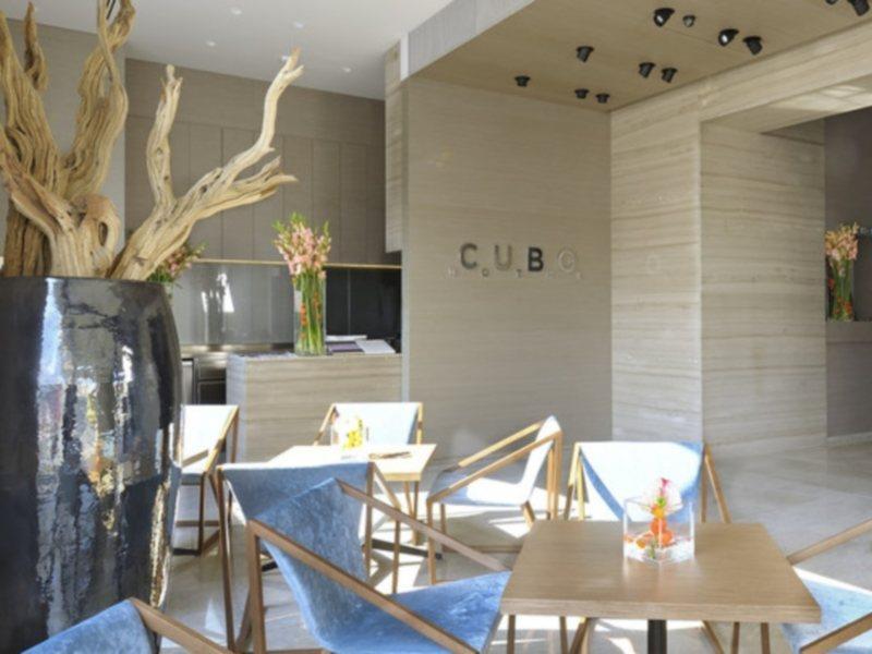 Hotel Cubo 4*